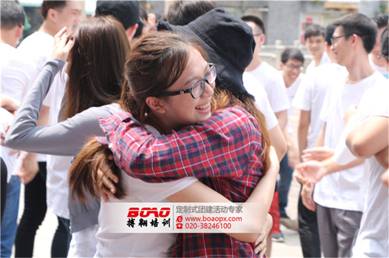 广州拓展培训培养青少年的外向性格